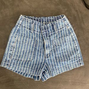 AMERICAN EAGLE PINSTRIPE DENIM SHORTS SIZE 00